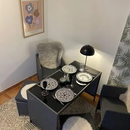 Hh_ferienhaus Nicole, 100 Meter Zum Badesee